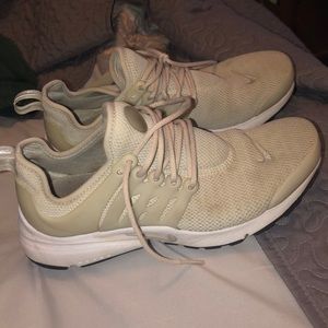 Cream Nike air presto